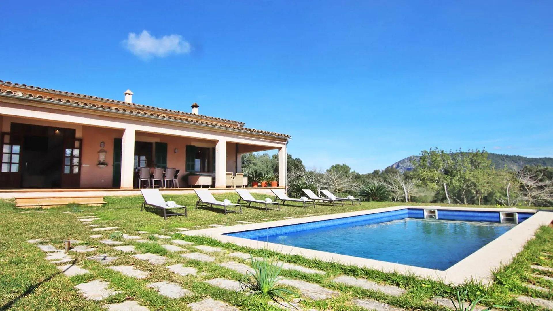 Crestatx Villa Es Bosquet By Slow Villas ספרד
